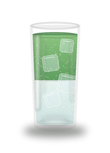 Matcha Tonic mit Eis und aufsteigenden Bläschen